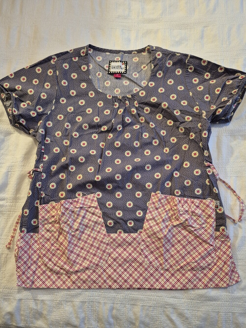 Mary Engelbreit women's scrub top gray rex white EUC